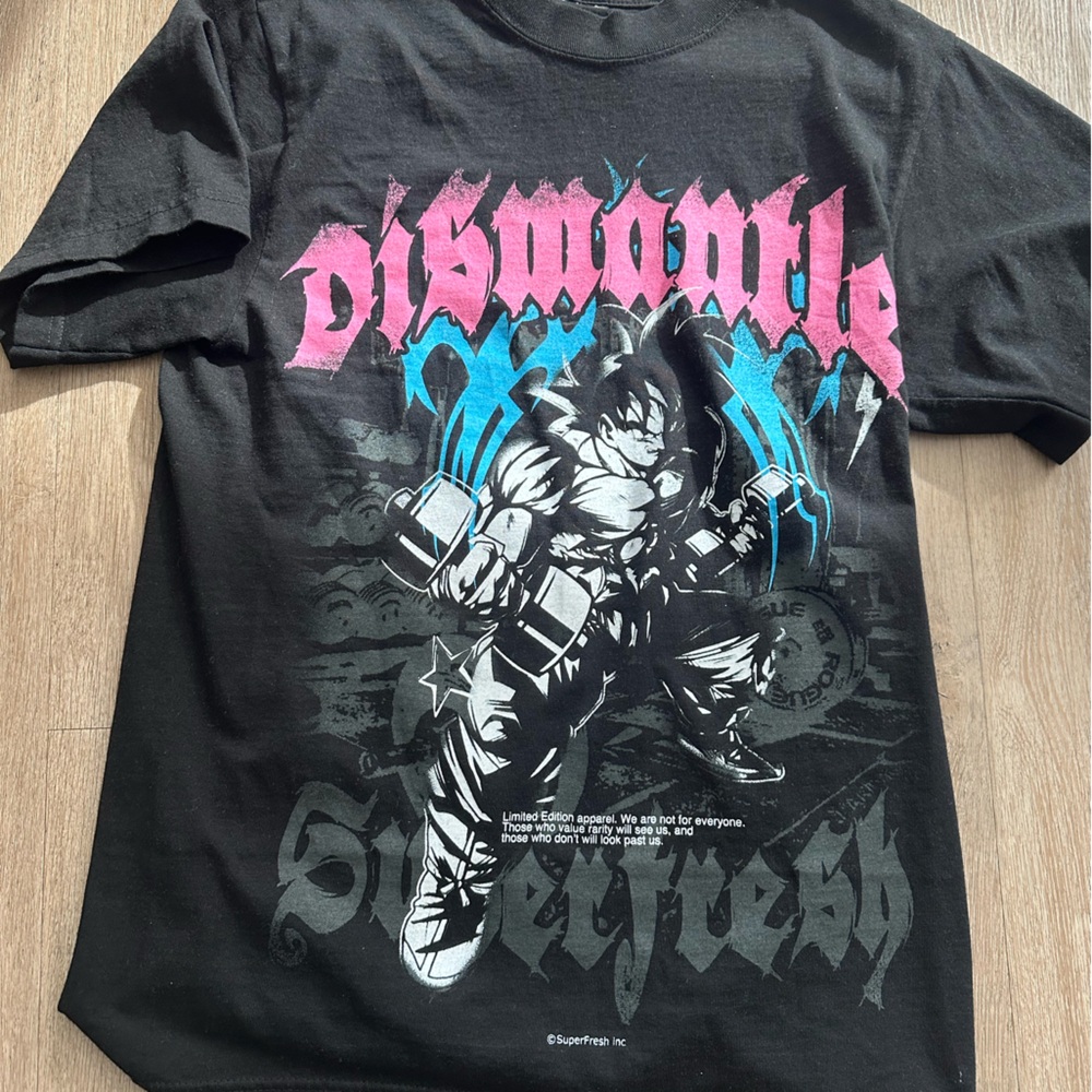 Superfresh clothes graphic tee